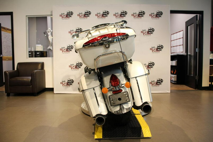 2018 Indian Motorcycle® ROADMASTER ELITE SILVER