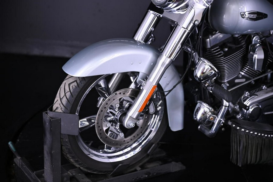 2014 Harley-Davidson® FLD - Dyna® Switchback™