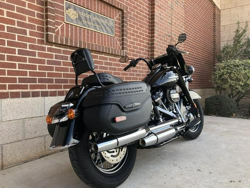 2018 Harley-Davidson Softail Heritage Classic 114 Review — From...