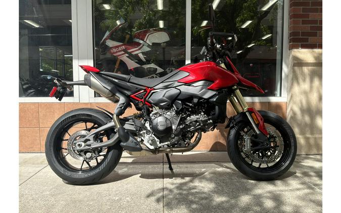 2026 Hypermotard V2 - Ducati