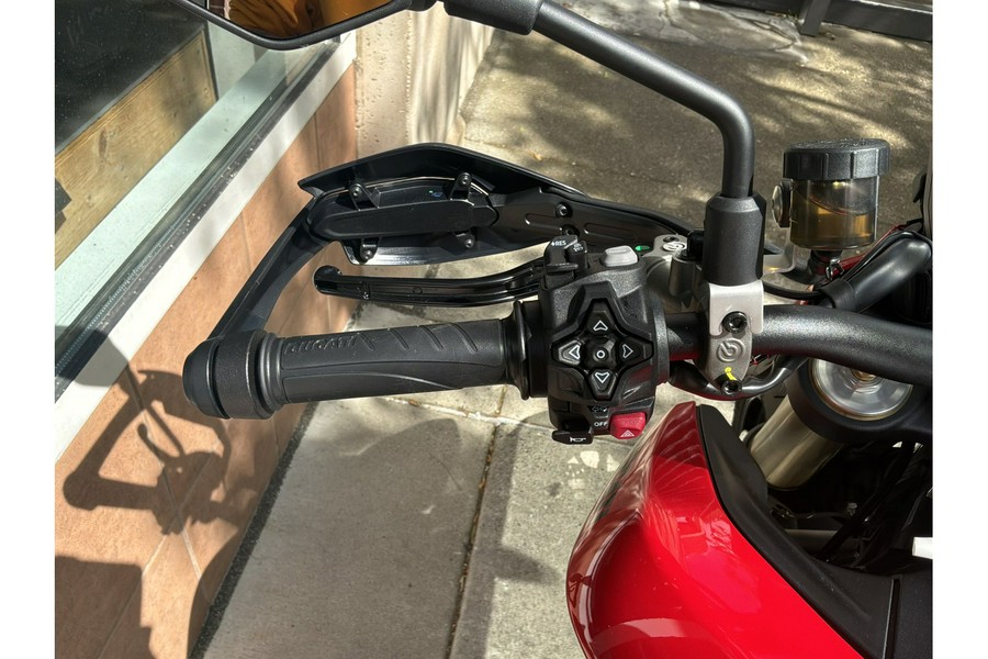 2026 Hypermotard V2 - Ducati