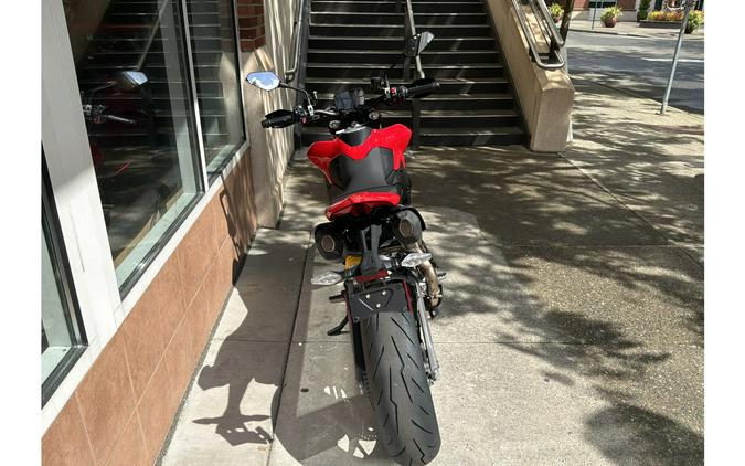 2026 Hypermotard V2 - Ducati