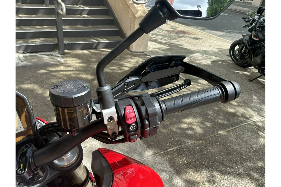 2026 Hypermotard V2 - Ducati