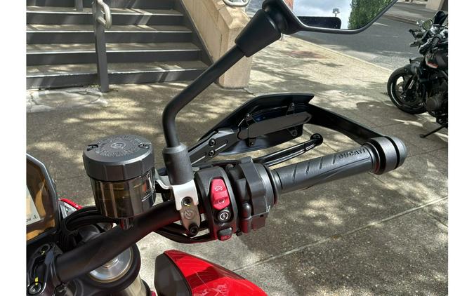 2026 Hypermotard V2 - Ducati