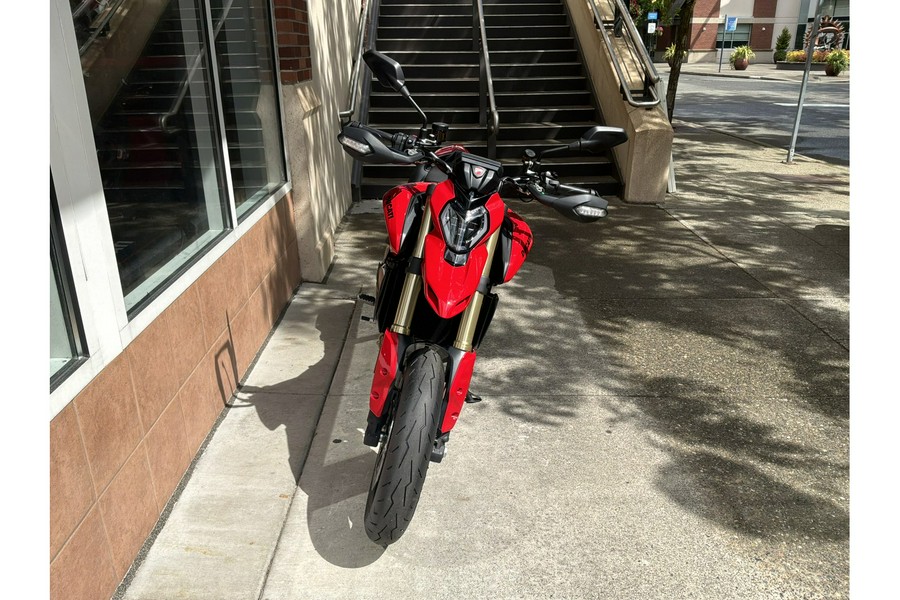 2026 Hypermotard V2 - Ducati