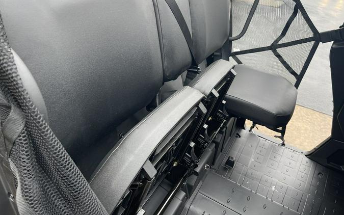 2026 Can-Am® Defender MAX DPS HD10