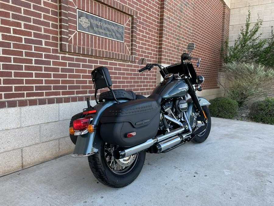 2020 Harley-Davidson® FLHCS - Heritage Classic 114