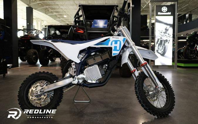 2024 Husqvarna® EE 5