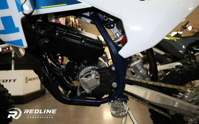 2024 Husqvarna® EE 5