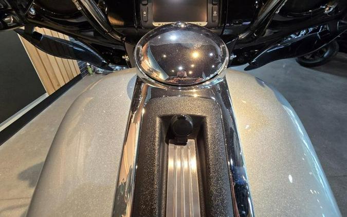 2015 Harley-Davidson® FLHTK - Ultra Limited