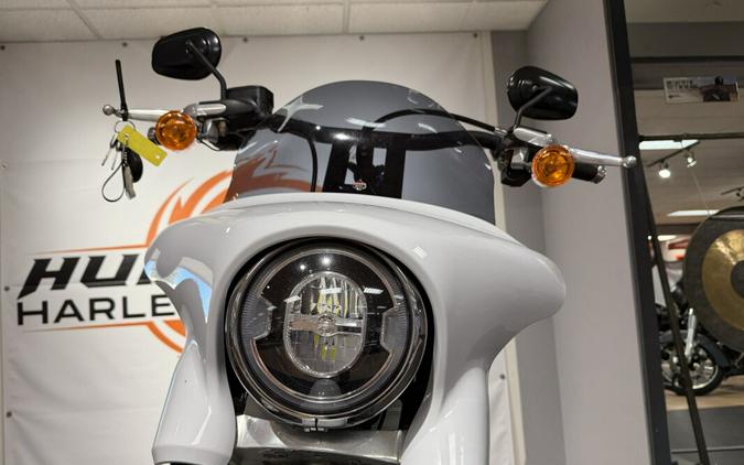 2021 Harley-Davidson Sport Glide® – Versatile Sport Touring