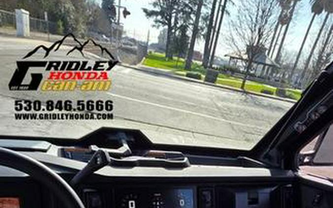 2026 Can-Am® Defender MAX Limited HD11 Desert Tan & Carbon Black