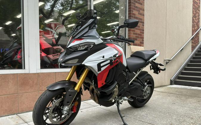 2025 Ducati Multistrada V4 RS
