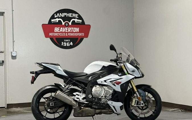 2016 BMW S 1000 R