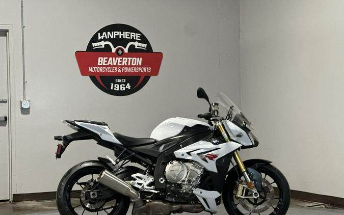 2016 BMW S 1000 R