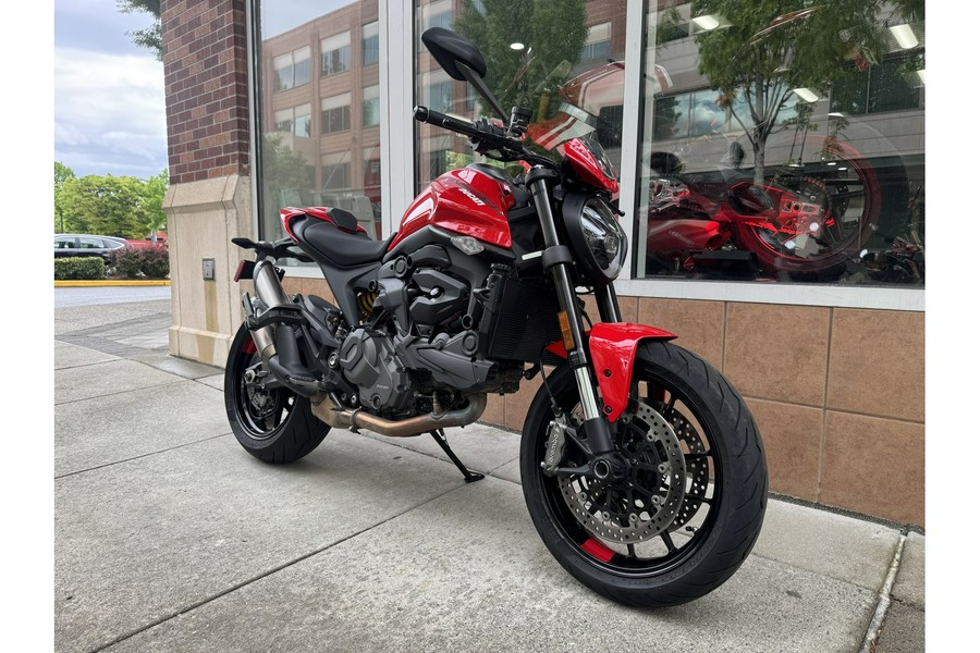 2026 Monster + - Ducati