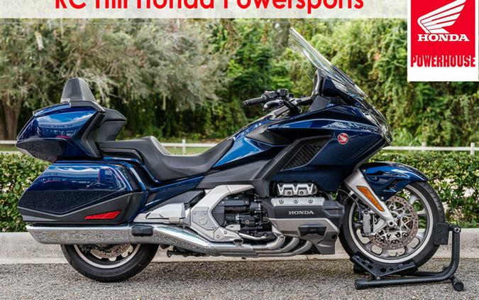 2019 Honda Gold Wing Tour Pearl Hawkseye Blue Tour Darkness Black Metallic