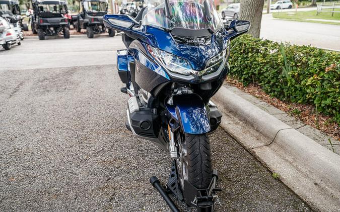 2019 Honda Gold Wing Tour Pearl Hawkseye Blue Tour Darkness Black Metallic
