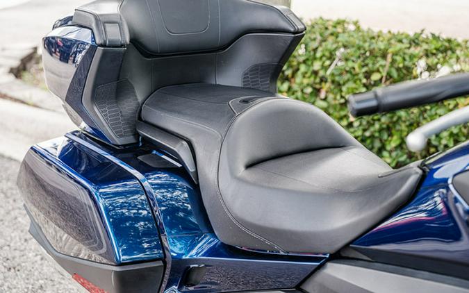 2019 Honda Gold Wing Tour Pearl Hawkseye Blue Tour Darkness Black Metallic