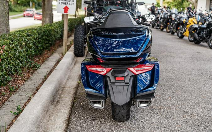 2019 Honda Gold Wing Tour Pearl Hawkseye Blue Tour Darkness Black Metallic