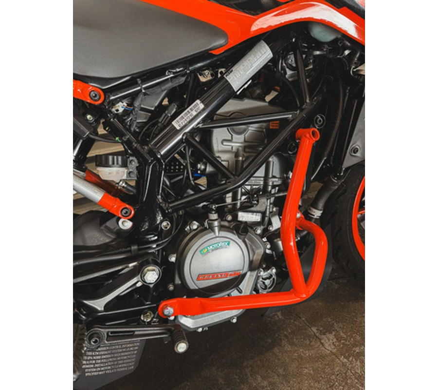 2023 KTM Duke 200