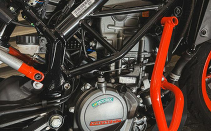 2023 KTM Duke 200