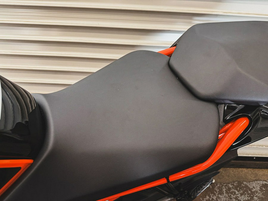 2023 KTM Duke 200