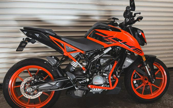 2023 KTM Duke 200