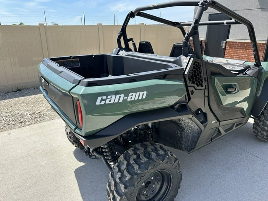 2023 Can-Am Commander DPS 700