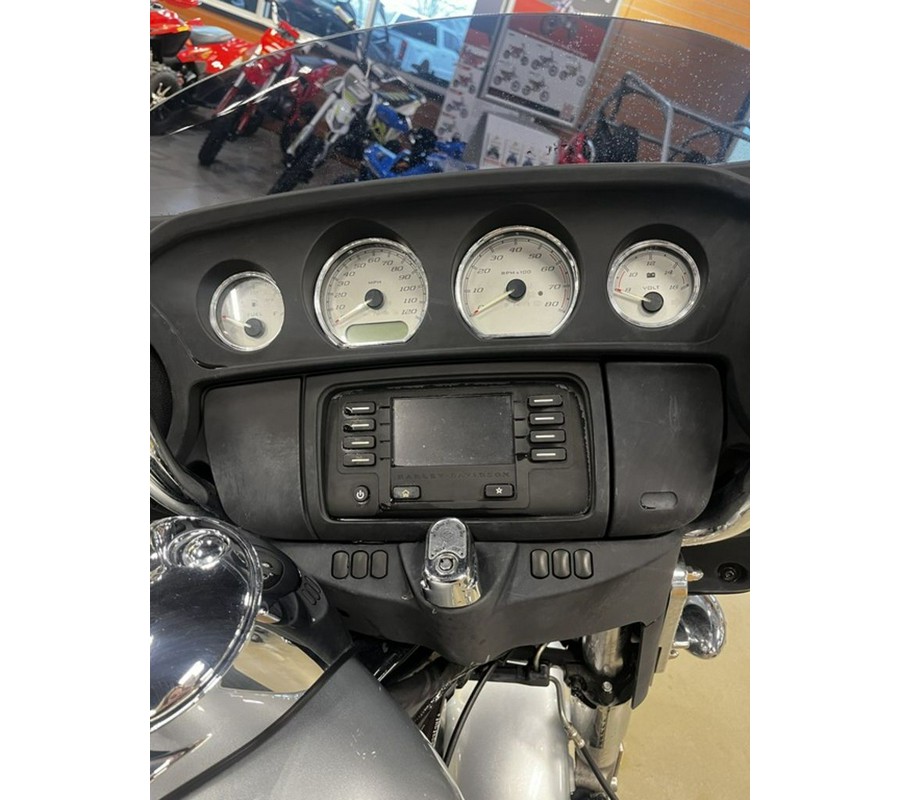 2014 Harley-Davidson Street Glide® Base