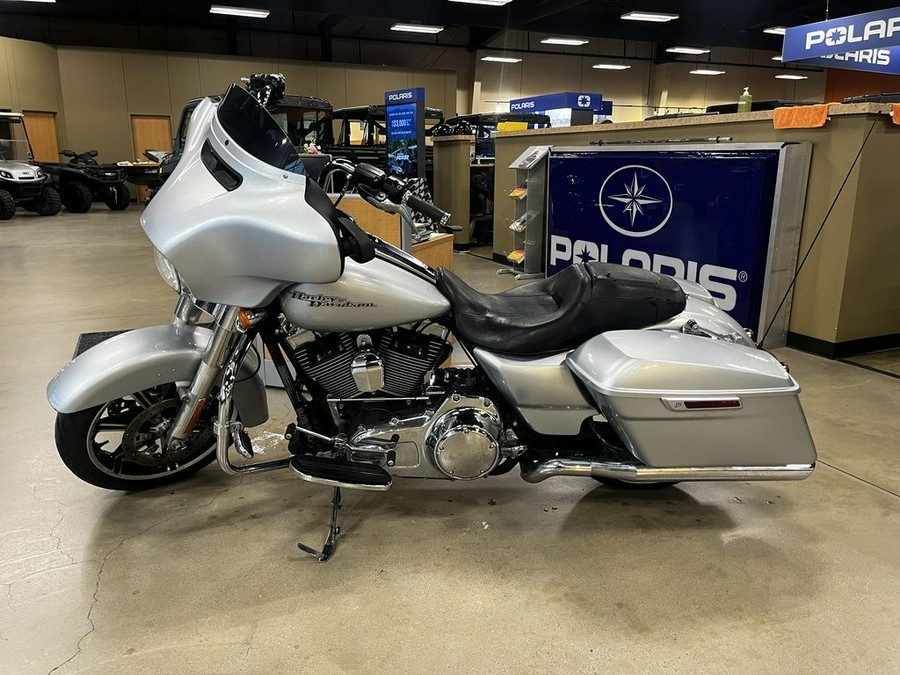 2014 Harley-Davidson Street Glide® Base