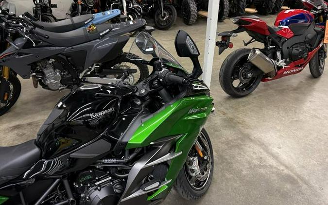 2025 Kawasaki NINJA H2® SX SE ABS