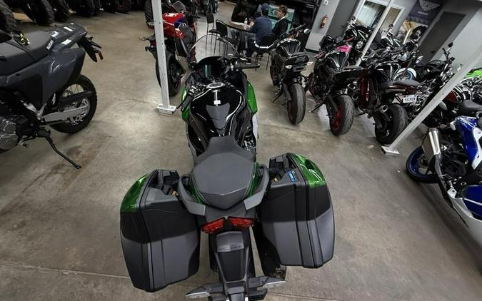 2025 Kawasaki NINJA H2® SX SE ABS