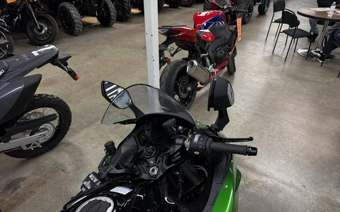 2025 Kawasaki NINJA H2® SX SE ABS