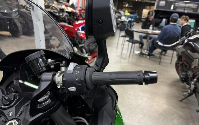 2025 Kawasaki NINJA H2® SX SE ABS