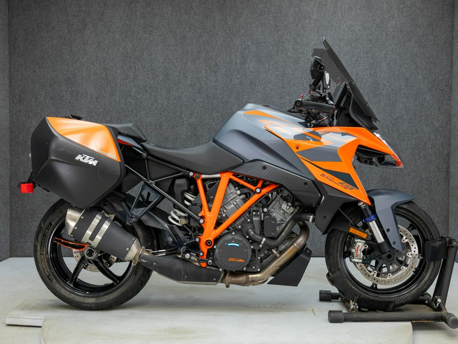 2023 KTM 1290 SUPER DUKE GT W/ABS