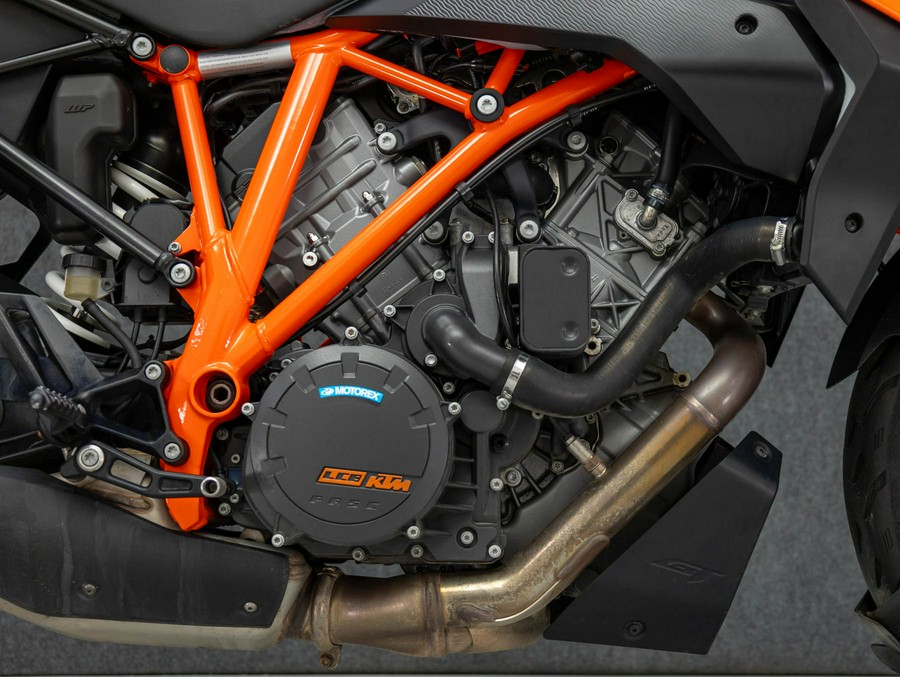 2023 KTM 1290 SUPER DUKE GT W/ABS