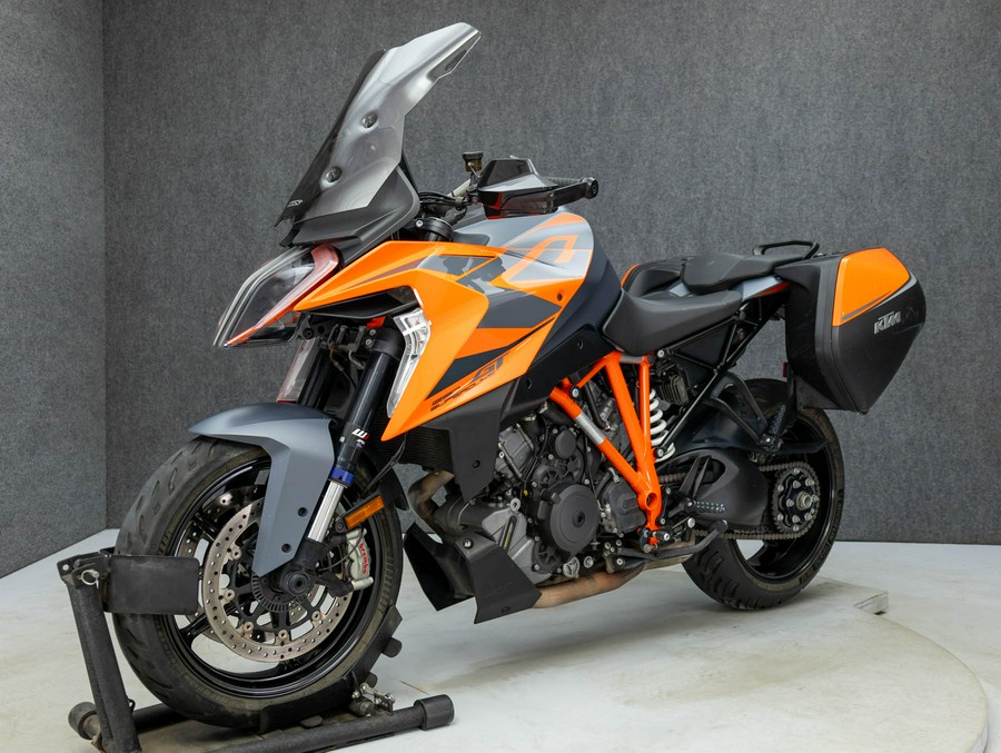 2023 KTM 1290 SUPER DUKE GT W/ABS