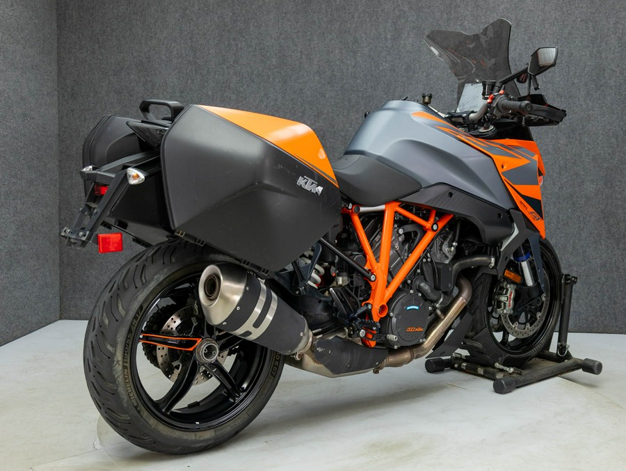 2023 KTM 1290 SUPER DUKE GT W/ABS