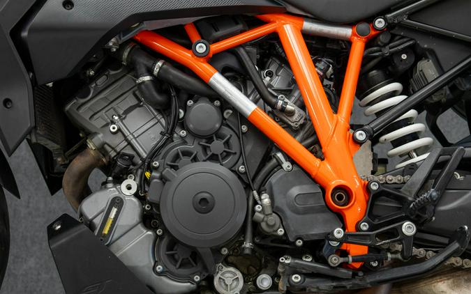 2023 KTM 1290 SUPER DUKE GT W/ABS