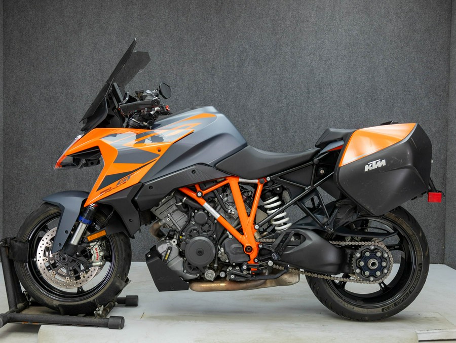2023 KTM 1290 SUPER DUKE GT W/ABS