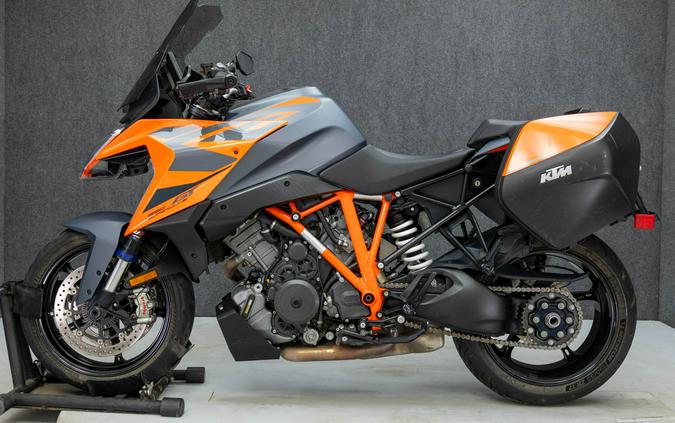 2023 KTM 1290 SUPER DUKE GT W/ABS