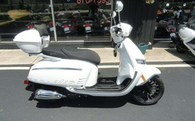 2024 Keeway Scooters Versilla 150