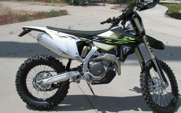 2026 Triumph TF 250-E Jet Black/Pure White