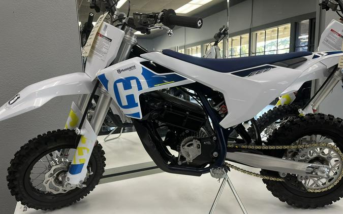 2024 Husqvarna Motorcycles EE3