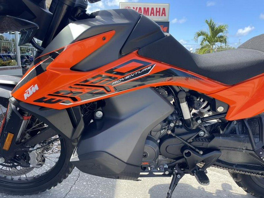 2022 KTM 890 Adventure