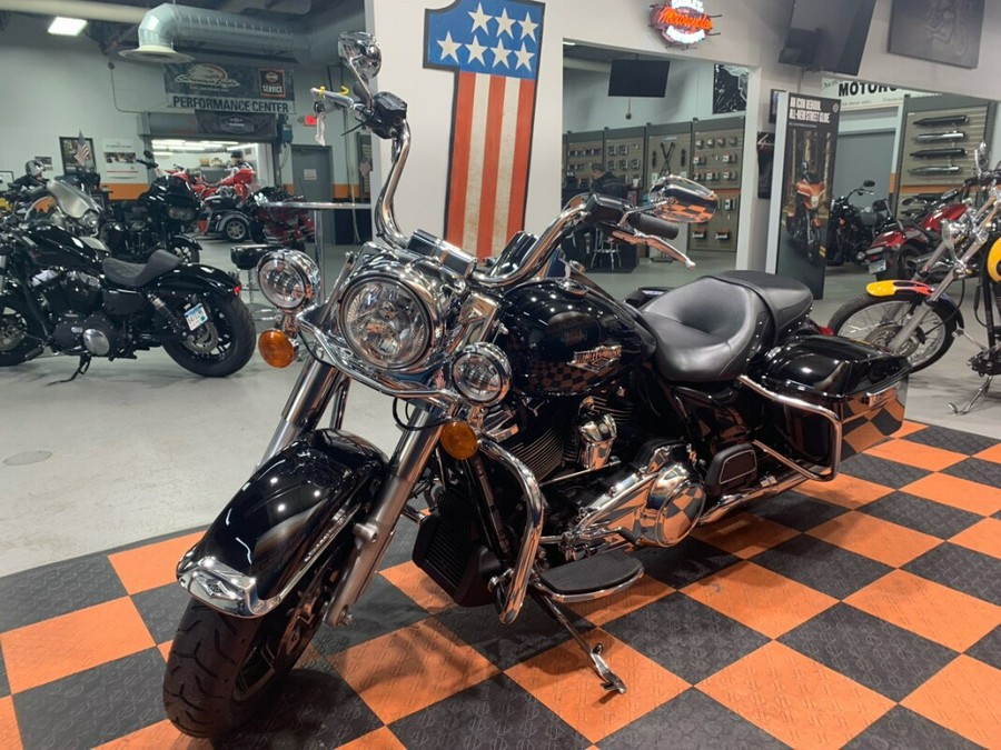 USED 2018 HARLEY-DAVIDSON ROAD KING FLHR FOR SALE NEAR LAKEVILLE, MN