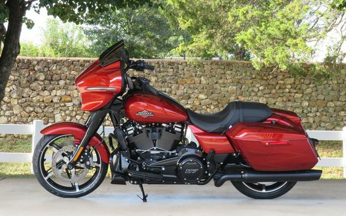 2025 Harley-Davidson FLHX - Street Glide