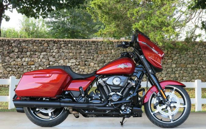 2025 Harley-Davidson FLHX - Street Glide