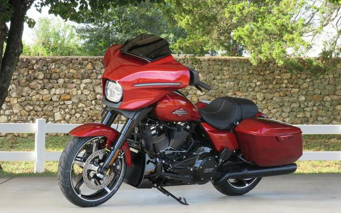 2025 Harley-Davidson FLHX - Street Glide